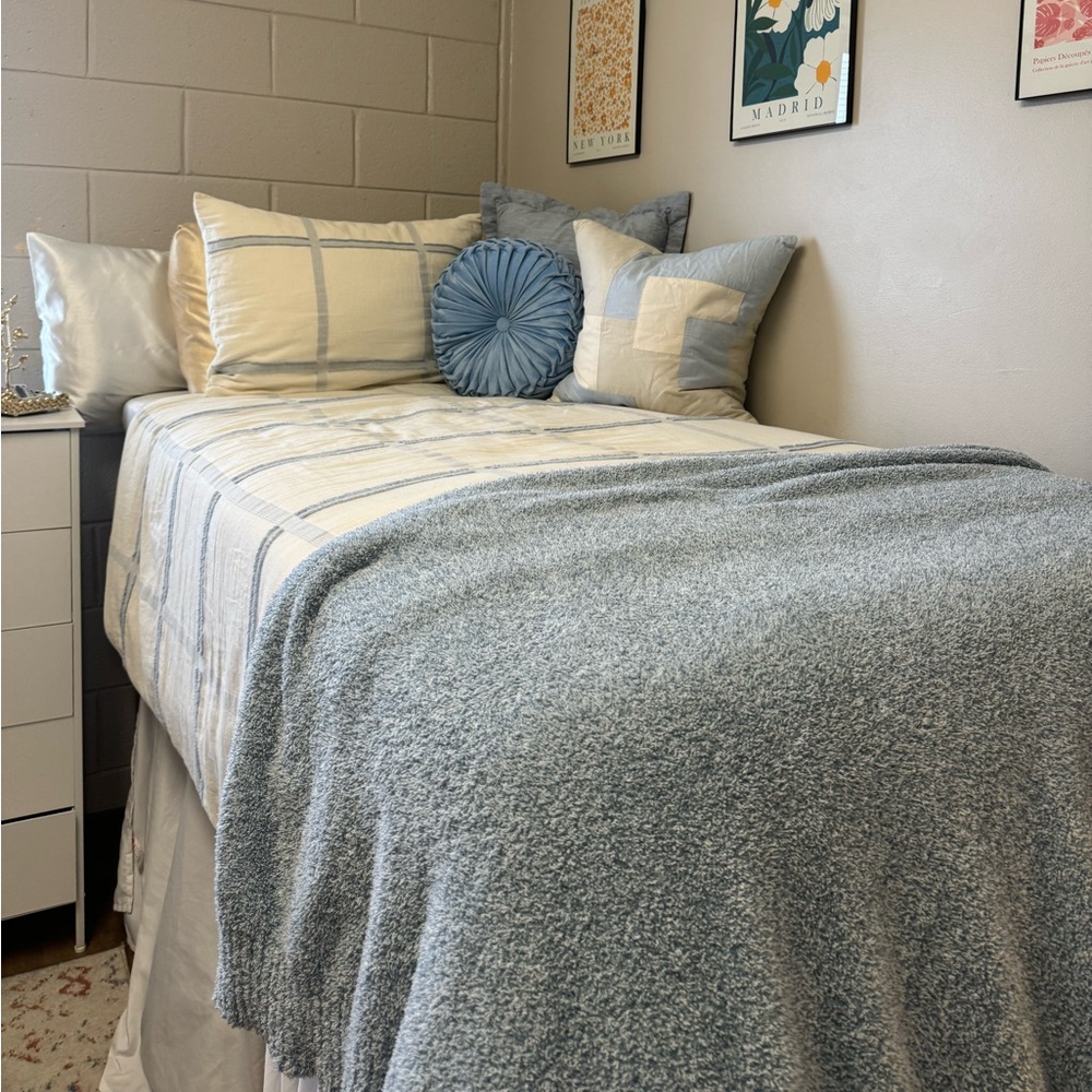 Dormify Twin XL Bedding